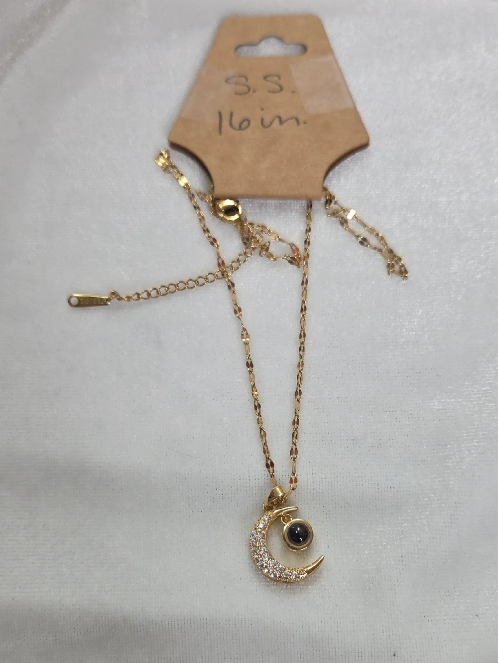 Women's Gold Tone Stainless Steel Moon Celestial Lip Chain Necklace Pendant New